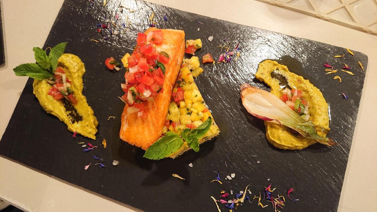 Hotel-Restaurant Le Lion D'Or Porrentruy Ngoại thất bức ảnh