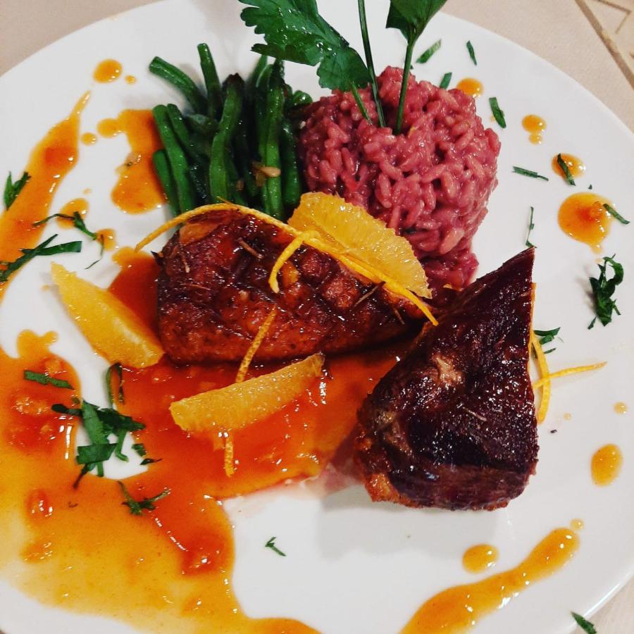 Hotel-Restaurant Le Lion D'Or Porrentruy Ngoại thất bức ảnh