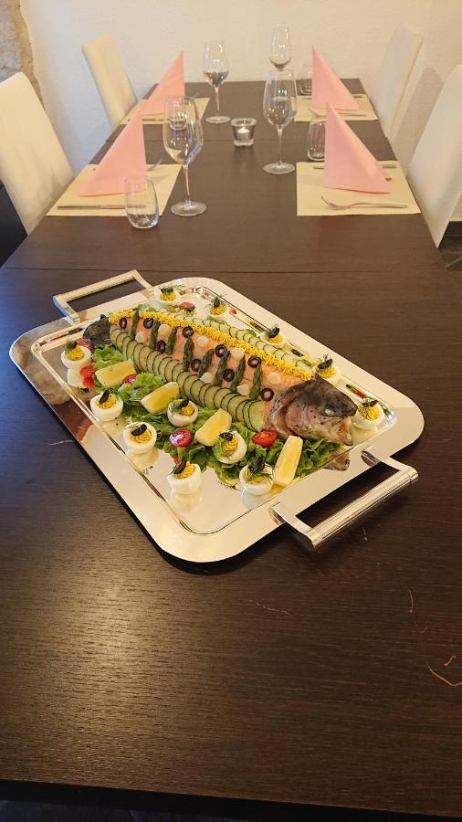 Hotel-Restaurant Le Lion D'Or Porrentruy Ngoại thất bức ảnh